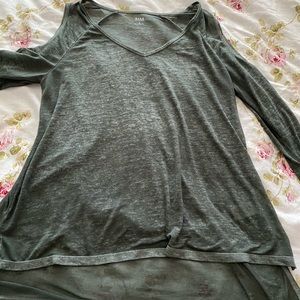 Open shoulder 3/4 sleeve tee